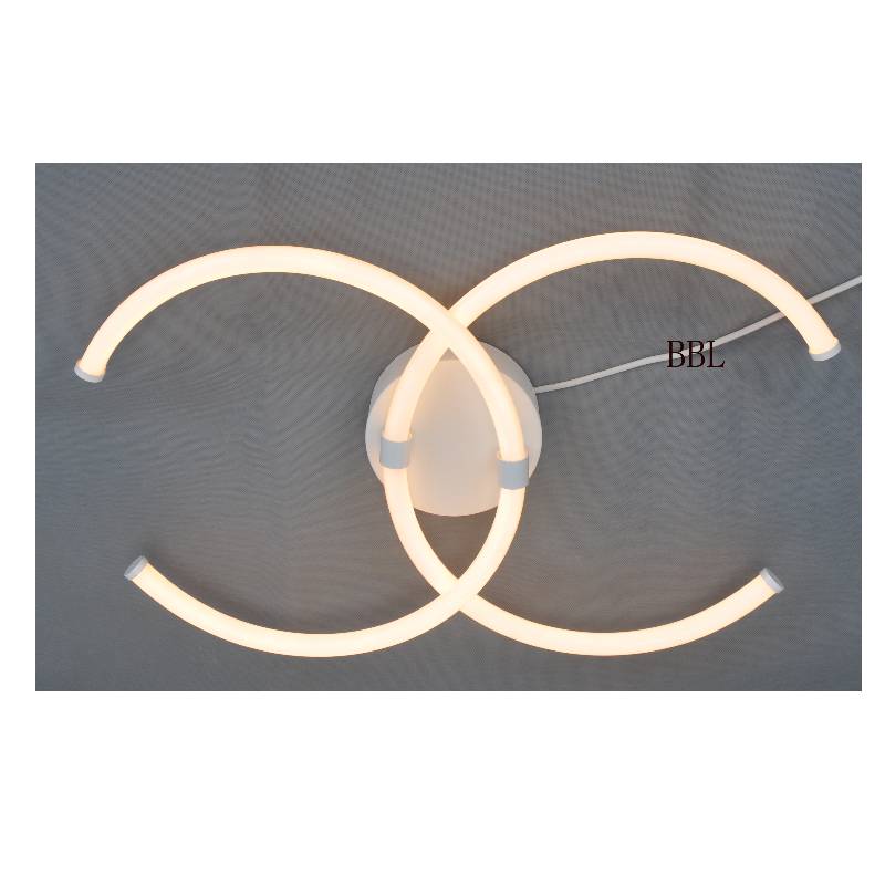 LED loftslampe med større dobbelt C akrylrør